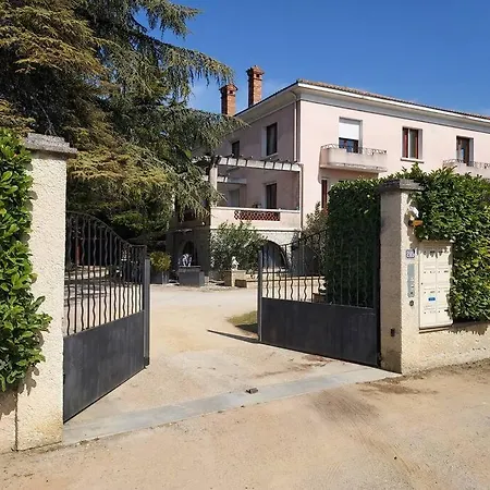 Loft Ravissant Avec Jacuzzi Et Parc